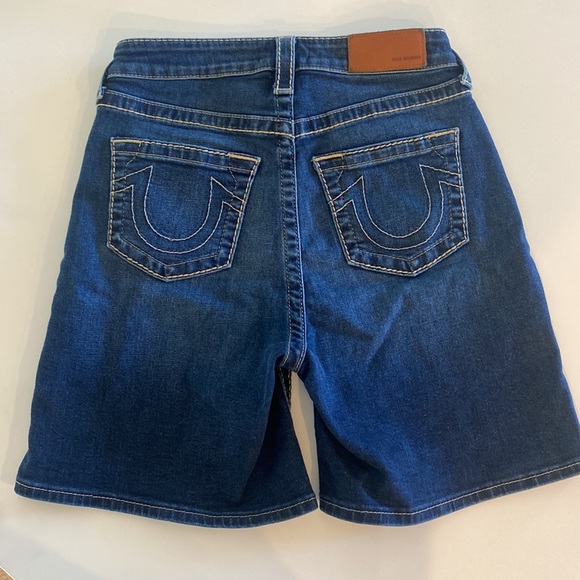 True Religion Pants - NWOT True Religion Jennie Curvy Jean shorts